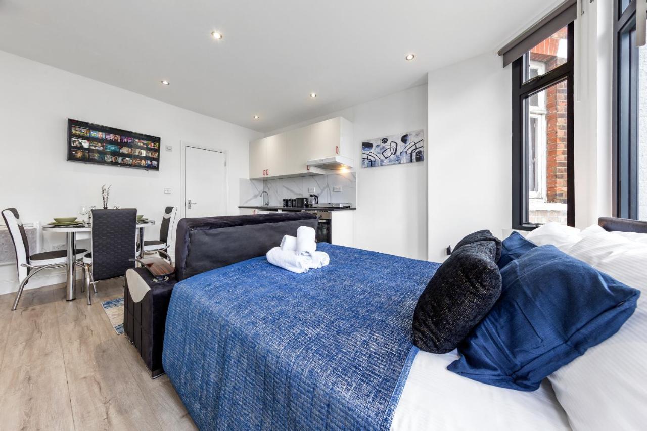 Comfy 1Bdr - 30Mins To Central Ldn - Parking The Hyde Dış mekan fotoğraf